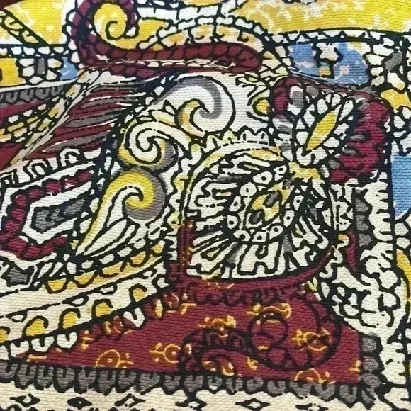 Champion hooded sweatshirt women’s size medium. Super cool! - Picture 7 of 8